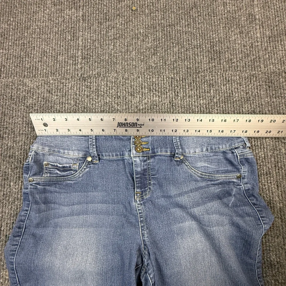 Torrid Denim Womens 18R Medium Wash High Rise Triple Button Stretch Jeggings